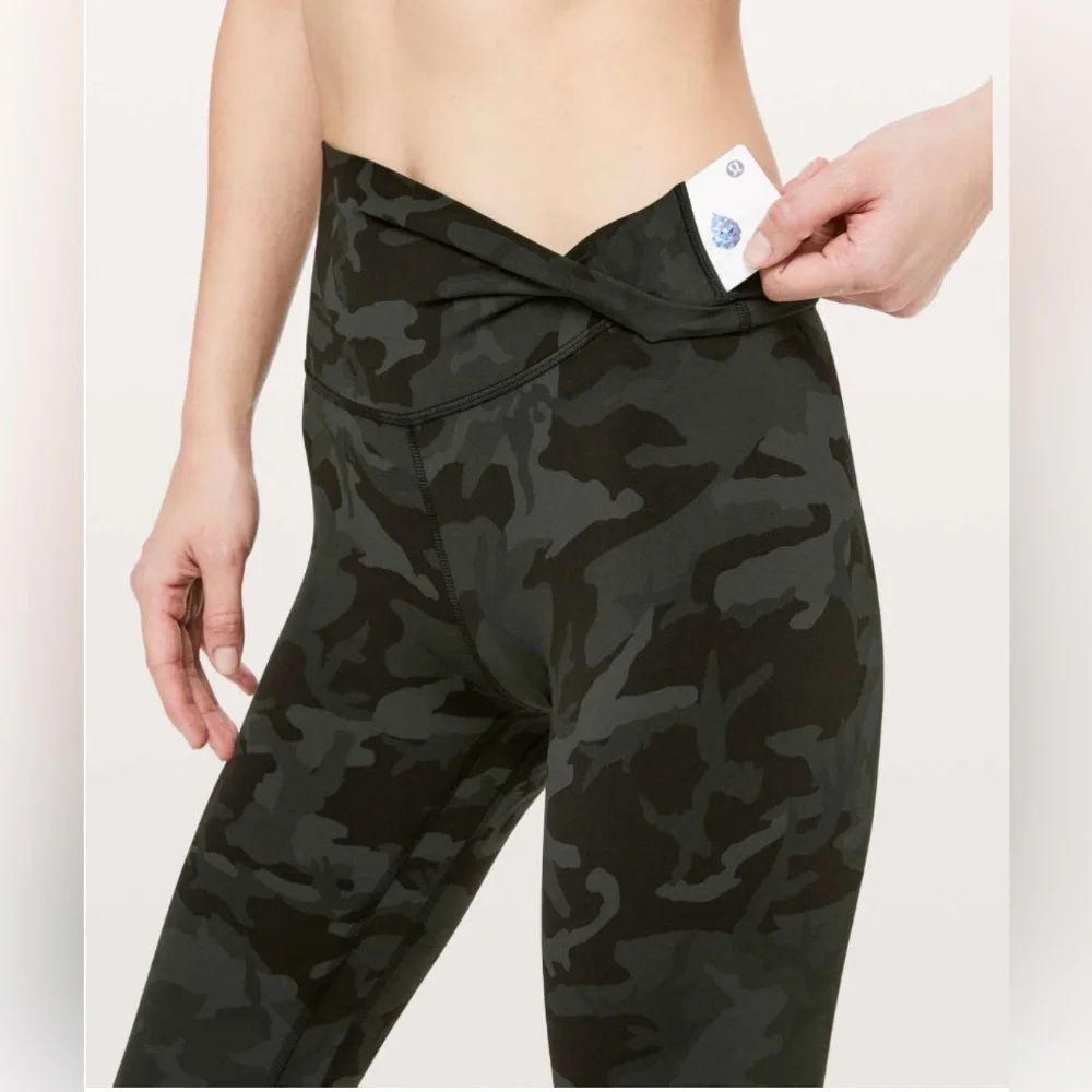 Lululemon Align Full Length Leggings. Size 8 Camo - Picture 4 of 9